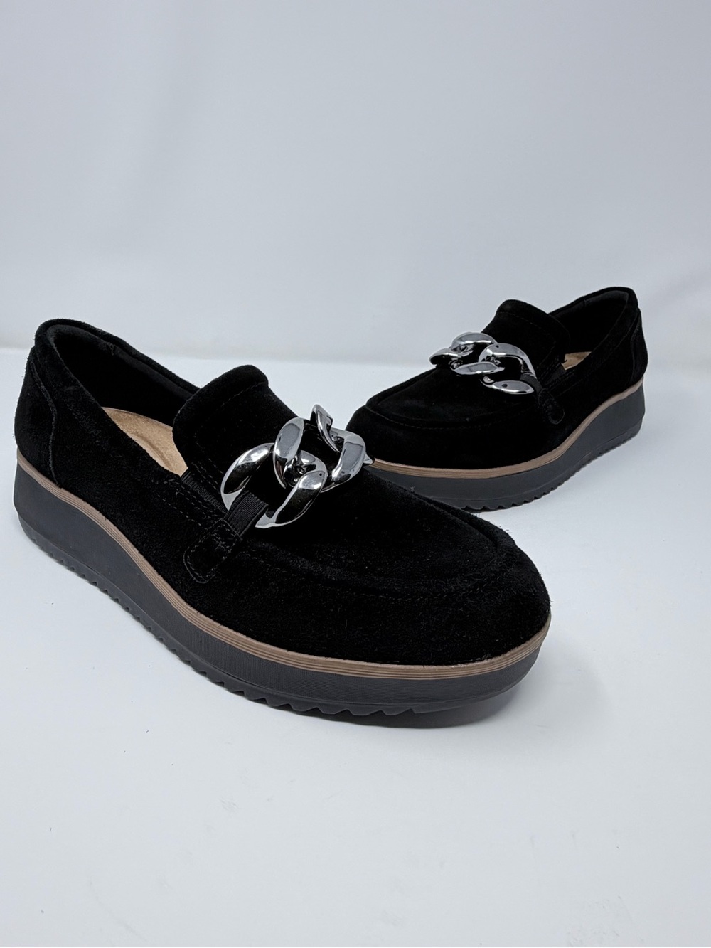 Clarks Collection Black Suede Platform Loafers Chain Detail Women’s Size 10